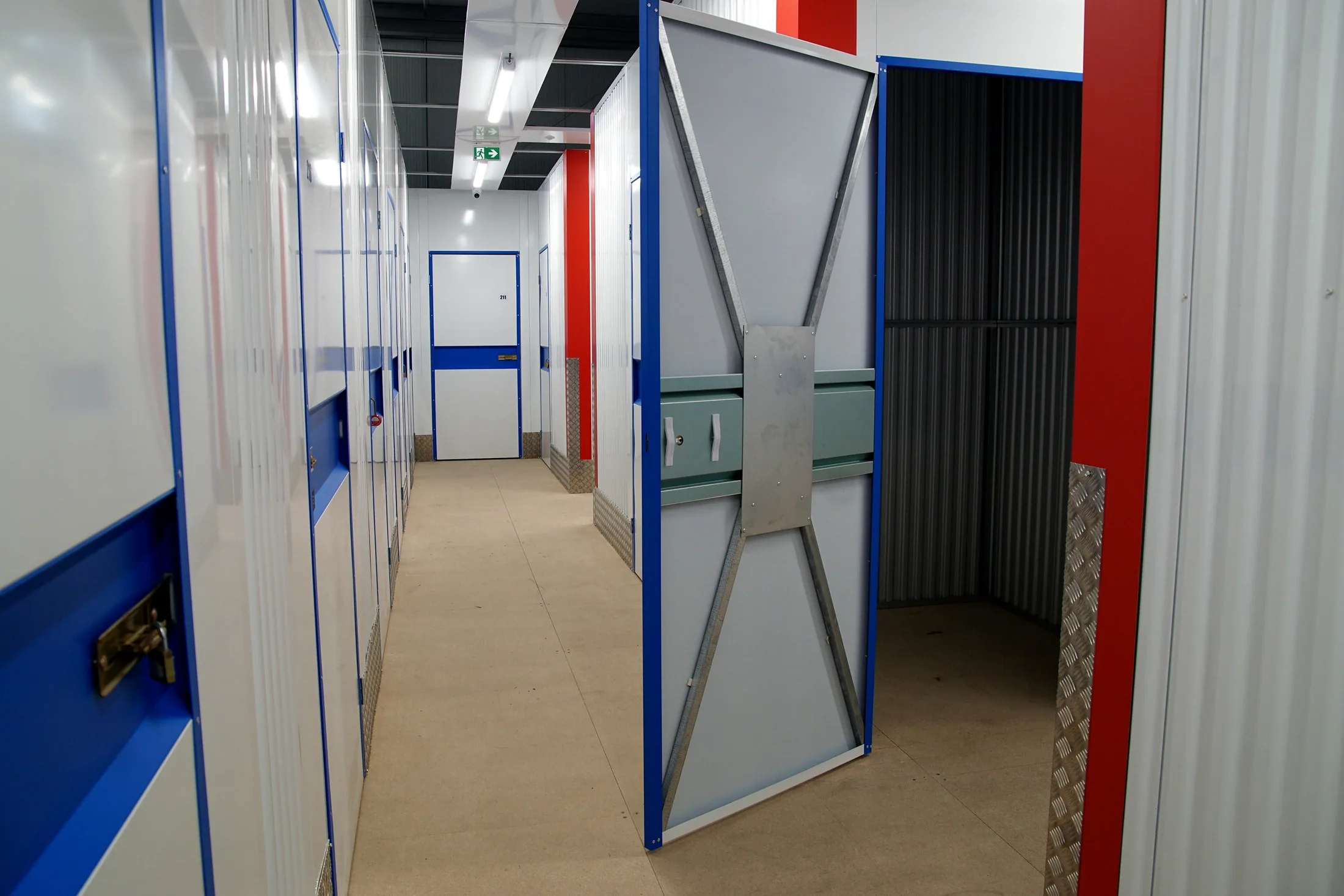 Intérieur d’un box de stockage STOCKAGE 07